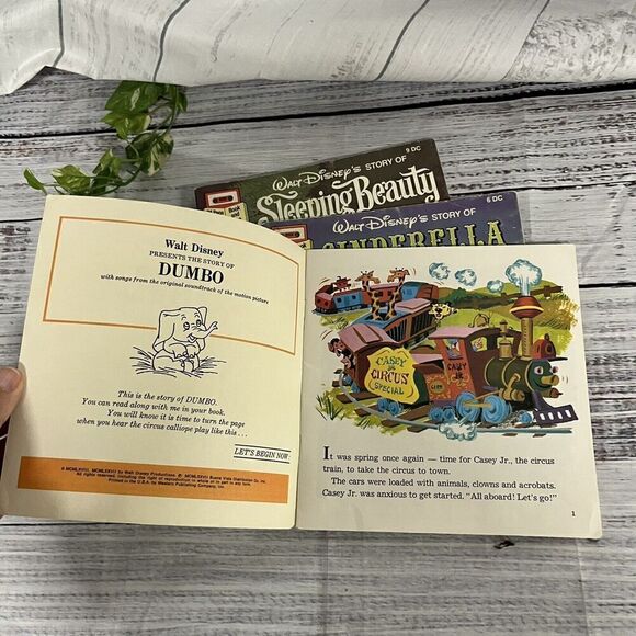 Lot of 4 Vintage Disney Read A Long Books Dumbo Cinderella Sleeping Beauty Tramp - Picture 12 of 12